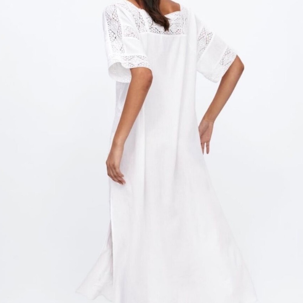 Zara White Embroidered Lace Trim Dress with Side Vents - Picture 11 of 15